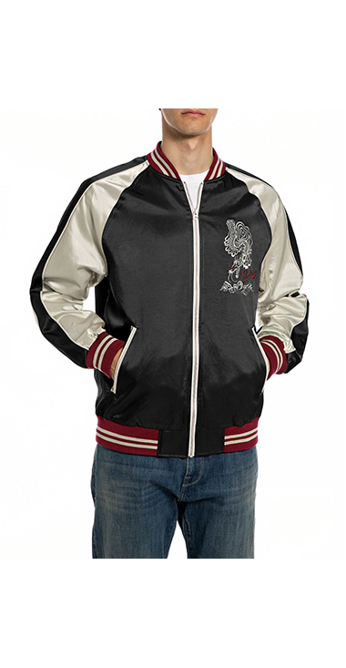 サテンボンバージャケット